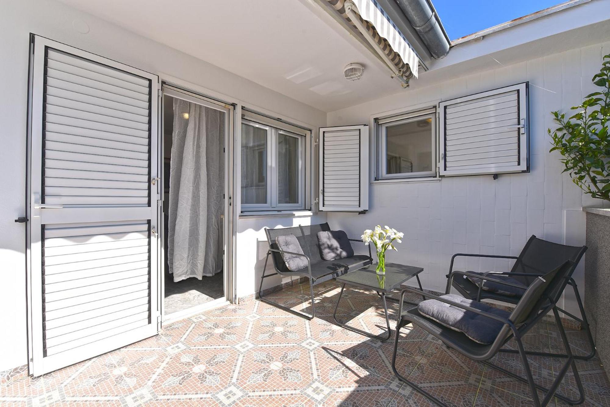 Apartments Vlasta 1410 Premantura Bagian luar foto